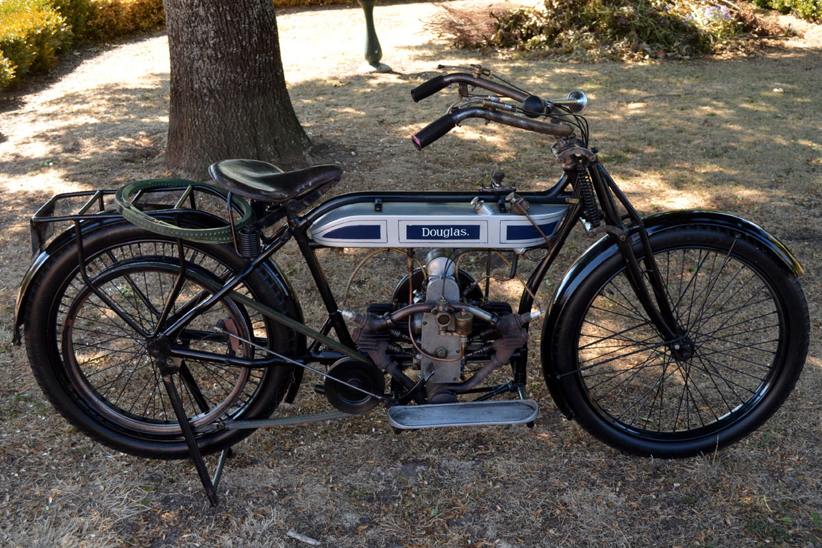 syndroom Golf Aanbevolen Early Douglas 2 3/4 h.p. two-speed motorcycle for sale